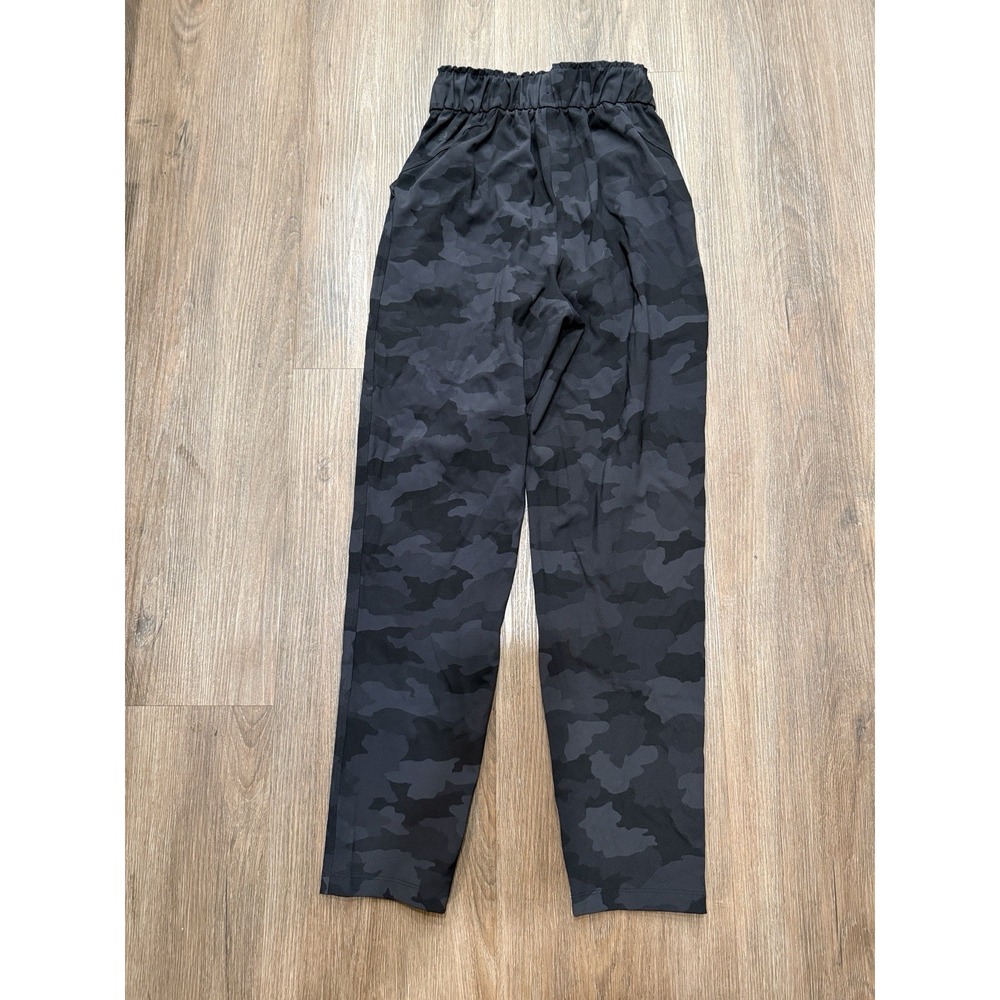 Lululemon Keep Moving Stretch High Rise Camo Pants Women's‎ Size 0 Black/Grey